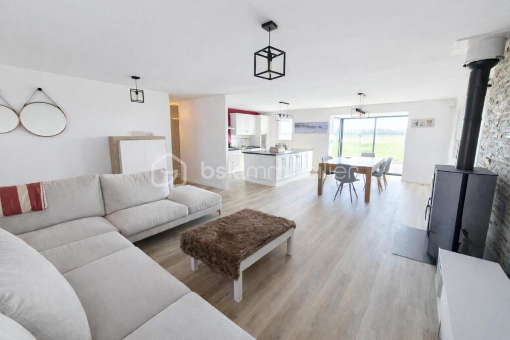 Élégante maison de plain-pied – 6 pièces – 3 chambres – 106 m²