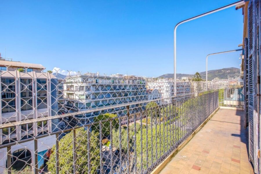 Appartement à vendre à Nice — Vue sur la ville — photo 1