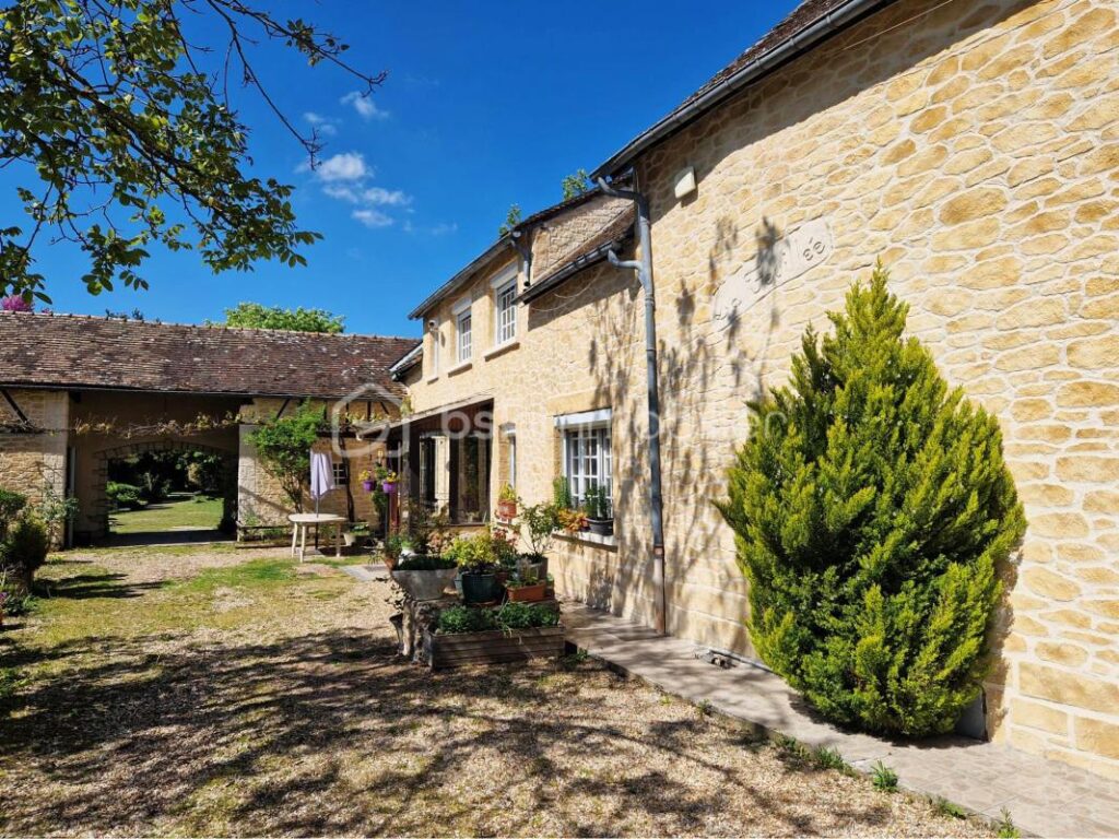 Magnifique propriété avec jardin arboré, au calme et sans vis-à-vis ! – 11 pièces – 7 chambres – 381 m²
