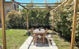 A Villeneuve-Loubet – Appartement 3 pièces atypique avec jardin de 200 m² et aperçu mer – 3 pièces – 2 chambres – 63 m²