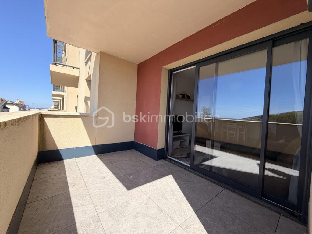 Appartement avec vue sur la mer et place de parking sécurisé – 2 pièces – 1 chambre – 45 m²