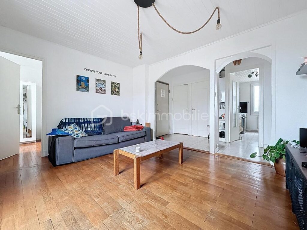 Appartement T4 de 67m2- DERNIER ÉTAGE + cave – 4 pièces – 3 chambres – 67 m²