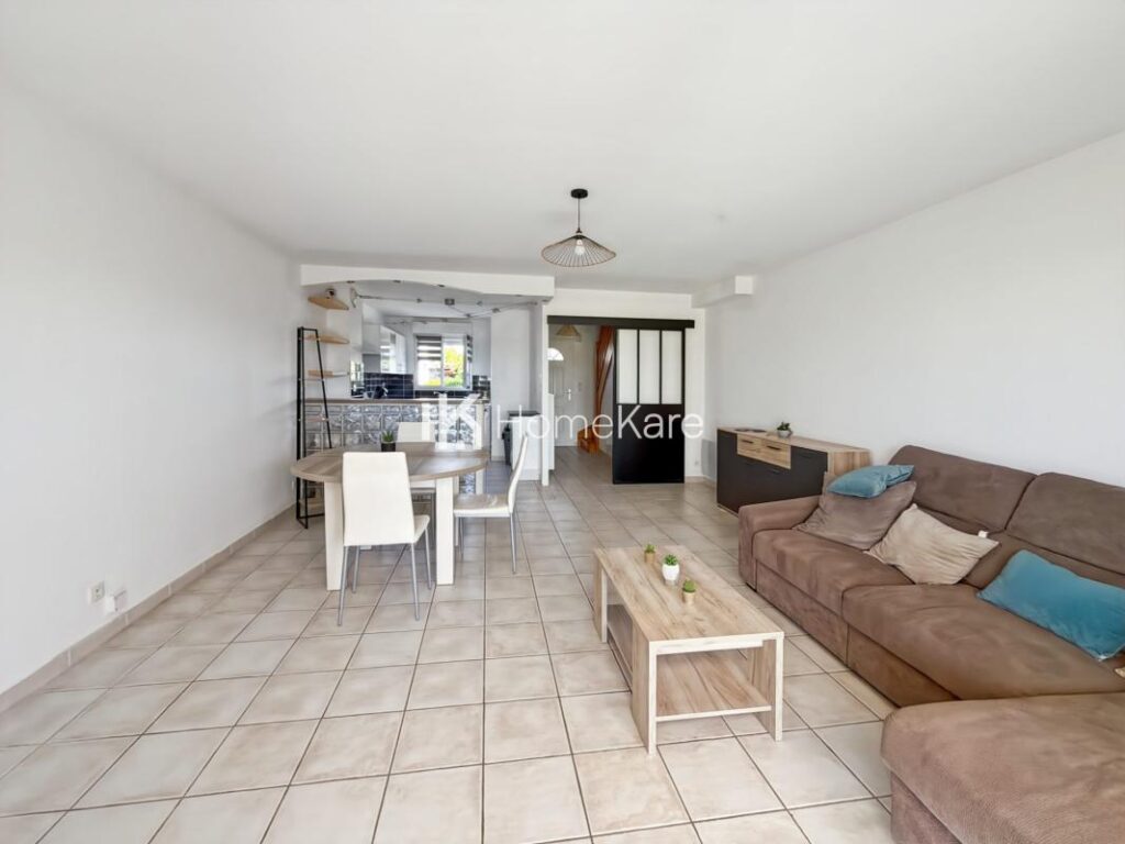 MAISON RÉNOVÉE – 4 pièces – 2 chambres – 80 m²