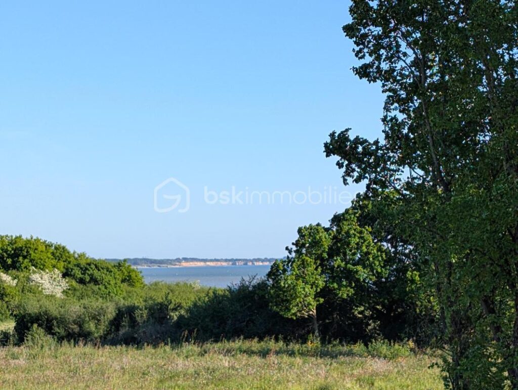 AMBON – MAISON CONTEMPORAINE D’EXCEPTION FACE À L’OCÉAN UN ART DE VIVRE ENTRE CIEL & MER – 5 pièces – 4 chambres – 110 m²