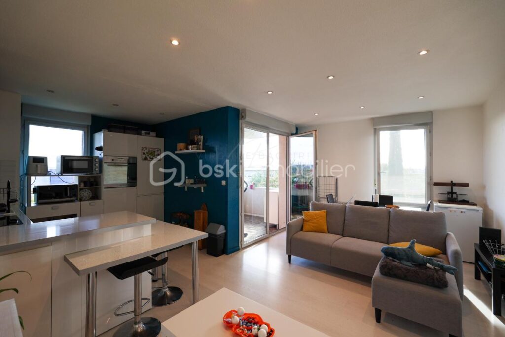 Appartement T2 bis – 54,40 m² – Dernier étage – Résidence sécurisée – 2 pièces – 1 chambre – 54 m²