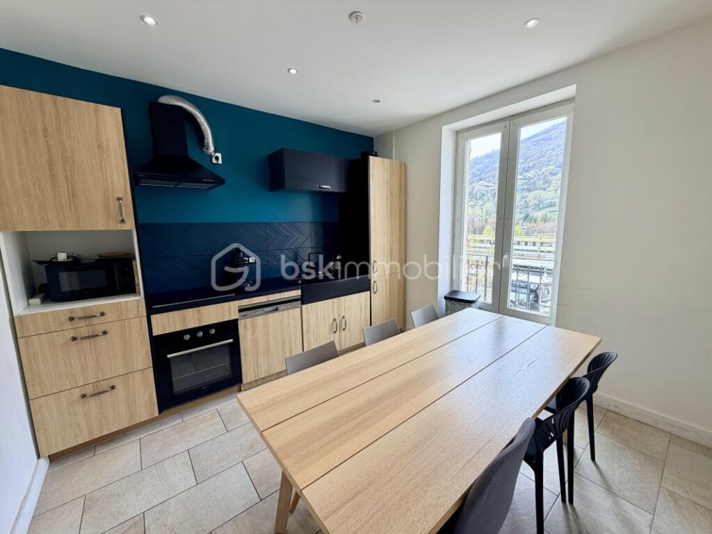 Appartement 4 pièces lumineux et vue montagne dégagée – 4 pièces – 3 chambres – 95 m²