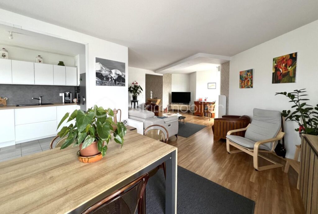 Appartement F3 – 4 pièces – 2 chambres – 87 m²
