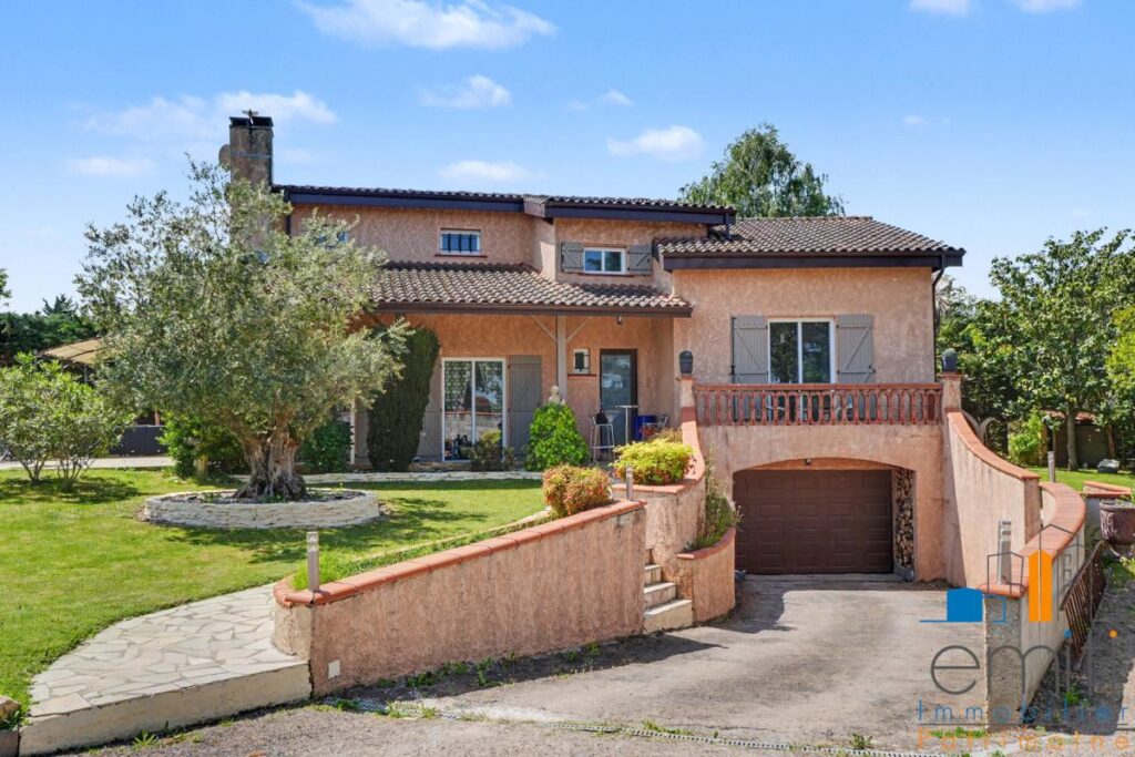 Maison – 6 pièces – 4 chambres – 186 m²