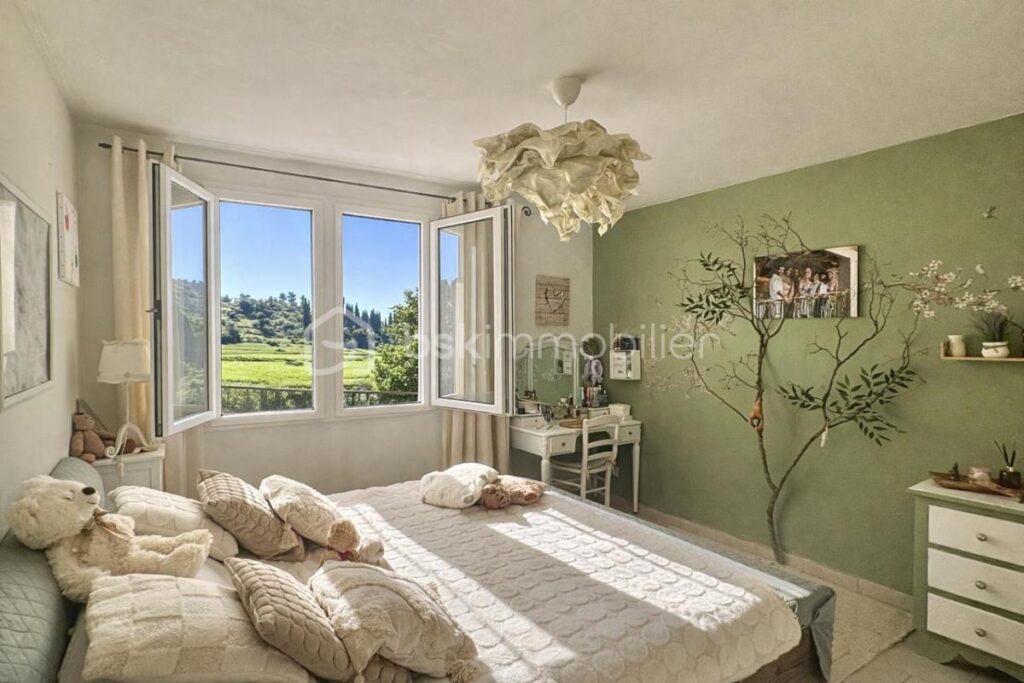 VENTE FAYENCE MAISON PLAIN-PIED 4 CHAMBRES PISCINE – 5 pièces – 4 chambres – 100 m²