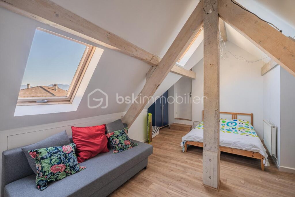 ***EXCLUSIVITÉ À BERNIN : LA VILLA FAMILIALE 7 PIECES PAR EXCELLENCE – ÉLÉGANCE & PANORAMA – 7 pièces – 4 chambres – 213 m²