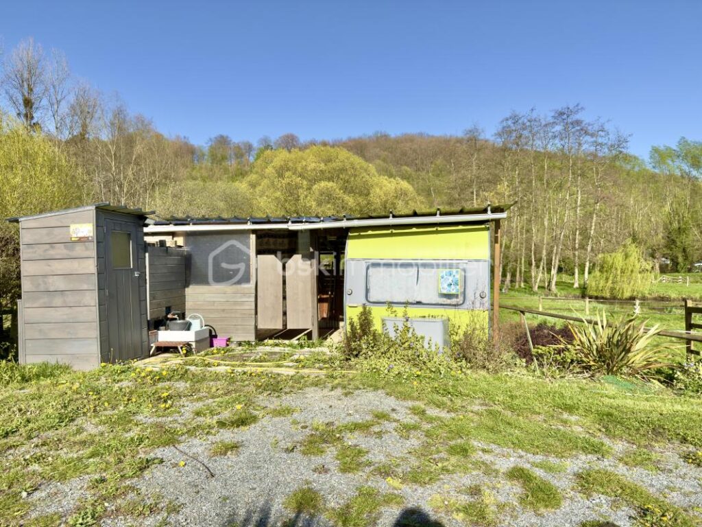 🏡 Maison pleine de charme 160 m² avec terrain exceptionnel de 5 500 m² – Rives-en-Seine – 8 pièces – 5 chambres – 160 m²