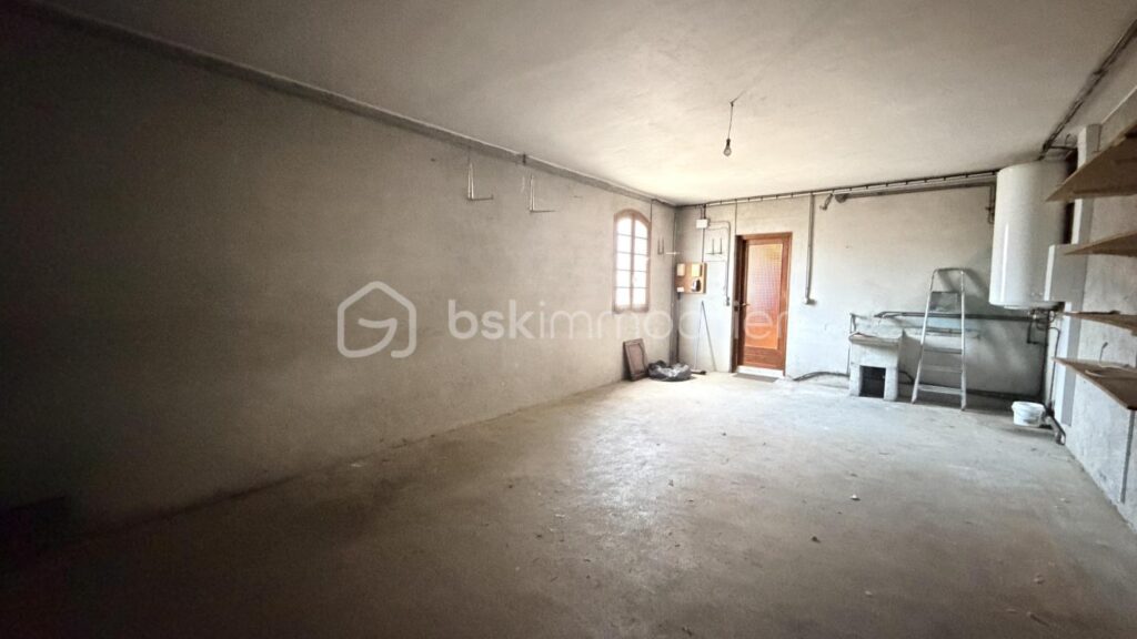 Maison 4 faces – 8 pièces – 5 chambres – 188 m²