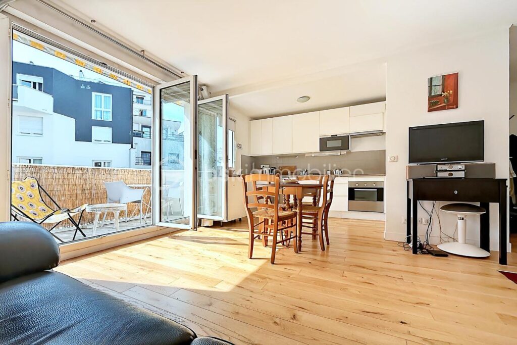 Beau 2 pièces avec balcon plein sud sur Jardin avec Parking et cave – 2 pièces – 1 chambre – 48 m²