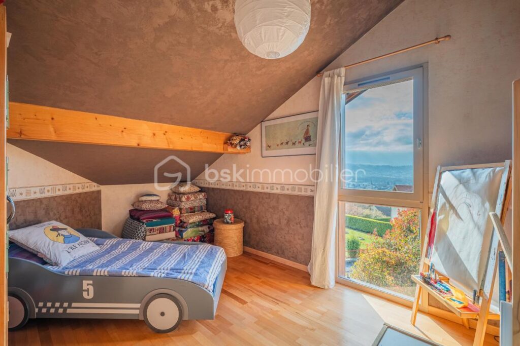 Chaleureuse Maison ossature bois 5 pièces de 153 m2 – 5 pièces – 4 chambres – 112 m²