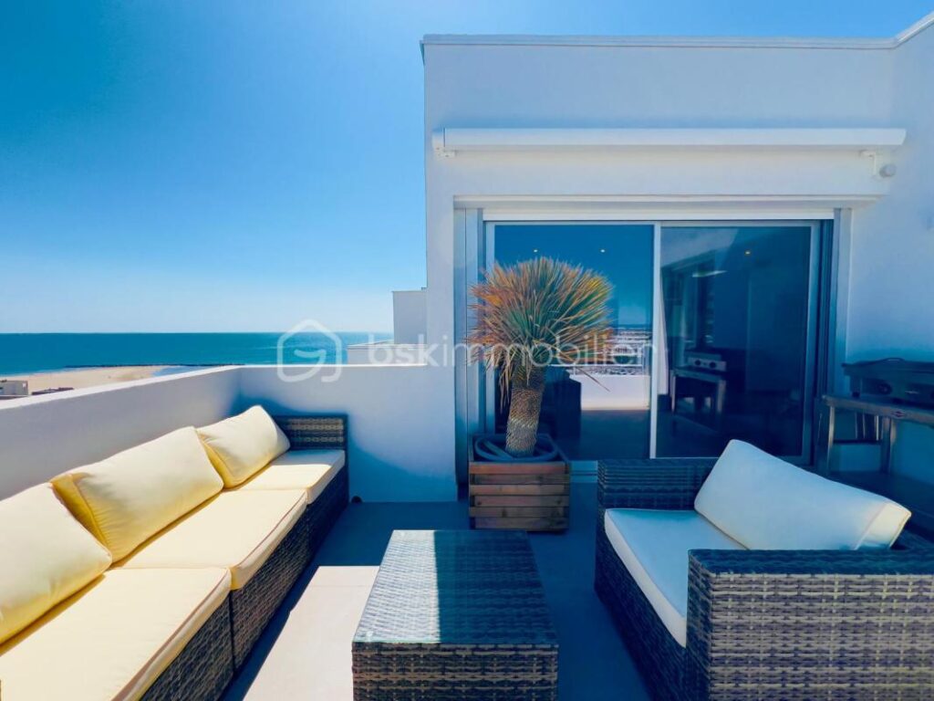 Appartement d&rsquo;exception au Port de CARNON-PLAGE – 3 pièces – 1 chambre – 64 m²