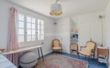 MAISON FAMILIALE AVEC VUE DÉGAGÉE, AU CALME DANS UN CADRE EXCEPTIONNEL PROCHE COMMODITÉS – 8 pièces – 5 chambres – 241 m²