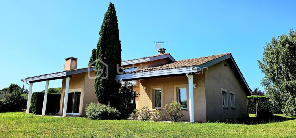 Villa d&rsquo;architecte – 7 pièces – 4 chambres – 181 m²