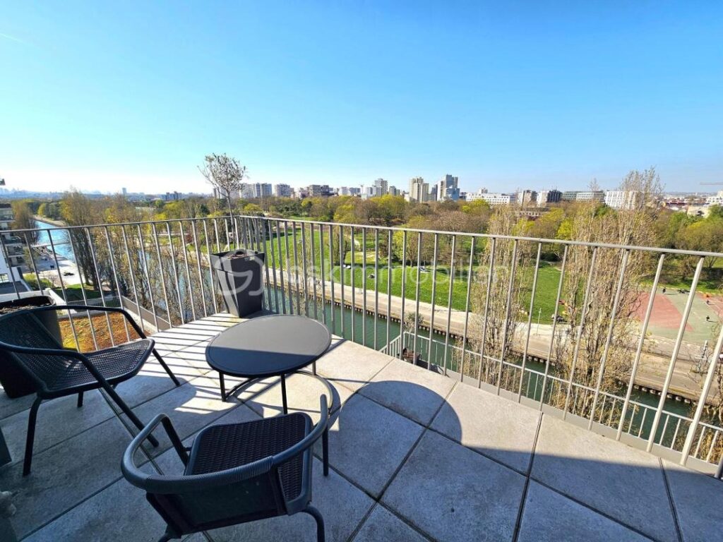 Appartement duplex dernier étage F5 vue Canal de l’Ourcq terrasses parking – 5 pièces – 4 chambres – 97 m²
