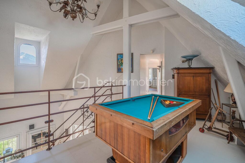 ***EXCLUSIVITÉ À BERNIN : LA VILLA FAMILIALE 7 PIECES PAR EXCELLENCE – ÉLÉGANCE & PANORAMA – 7 pièces – 4 chambres – 213 m²