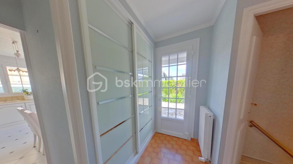 ✨ Maison traditionnelle avec vue panoramique – Cadre exceptionnel à 3 min de Pont-sur-Yonne ✨ – 5 pièces – 4 chambres – 140 m²