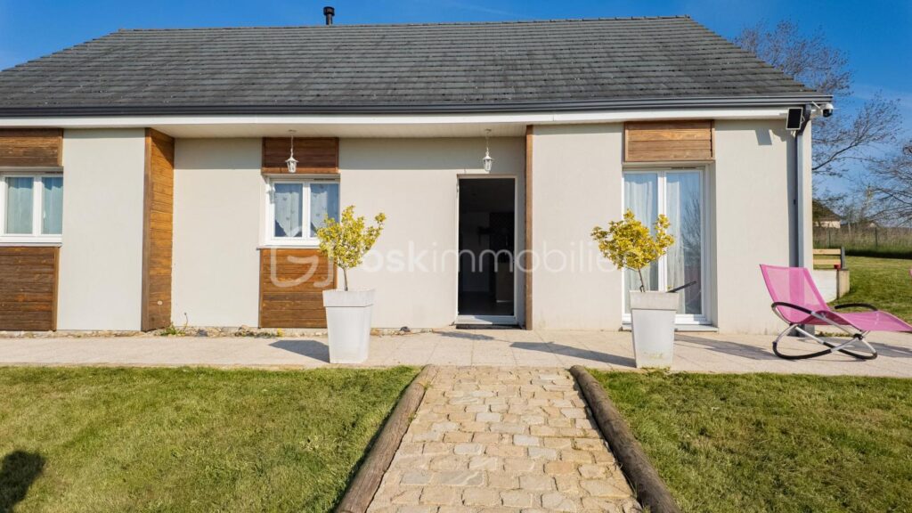 Maison traditionnelle récente avec vue idyllique benignoise – 4 pièces – 3 chambres – 98 m²