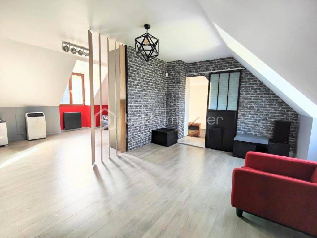 Maison contemporaine charmante et spacieuse à Jouars-Pontchartrain – 8 pièces – 3 chambres – 233 m²