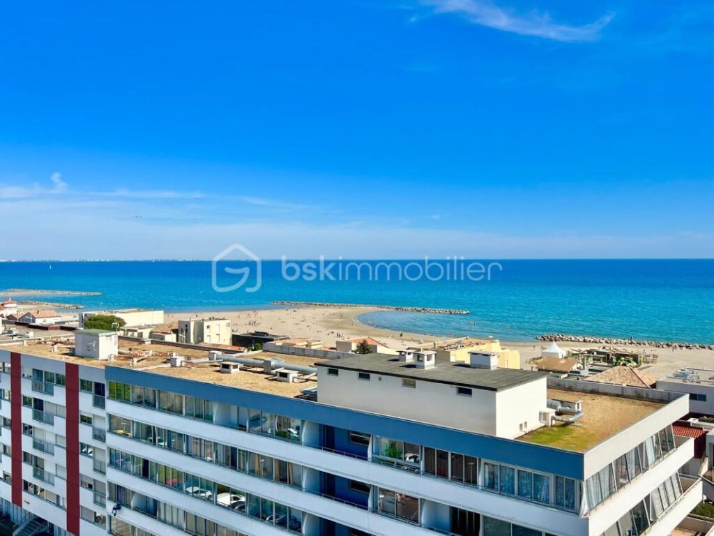 Appartement d&rsquo;exception au Port de CARNON-PLAGE – 3 pièces – 1 chambre – 64 m²