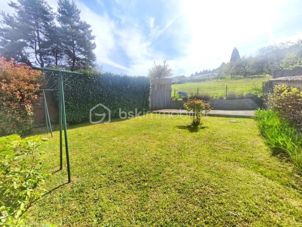 ✨ COUP DE CŒUR – Maison de caractère en pierre avec volumes et extérieur de qualité ✨ – 9 pièces – 6 chambres – 198 m²