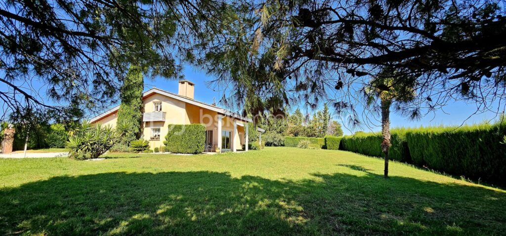 Villa d&rsquo;architecte – 7 pièces – 4 chambres – 181 m²