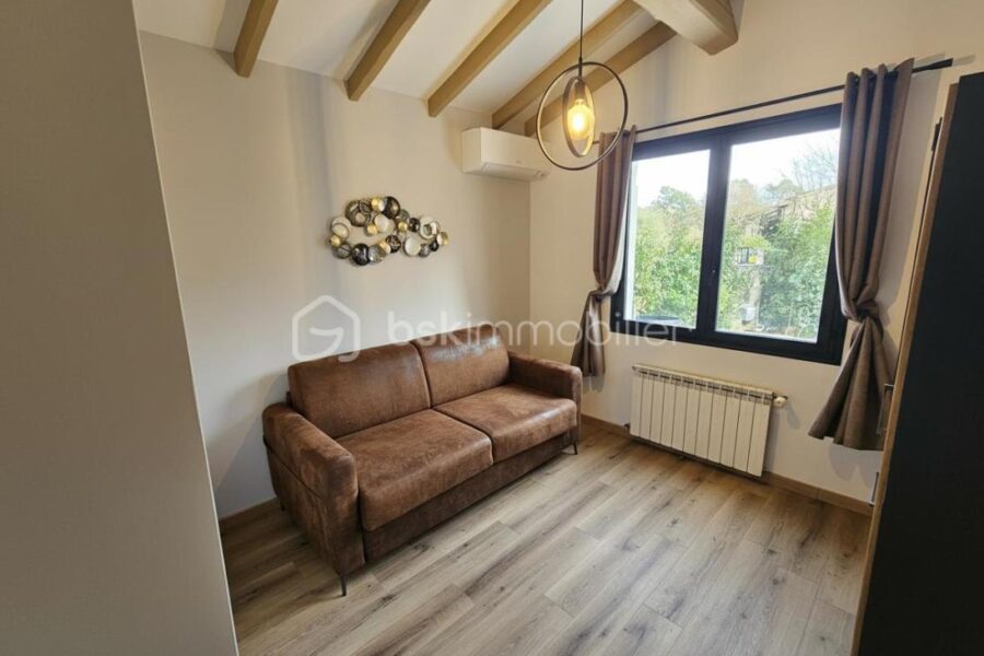 Maison à vendre à Roquefort les pins