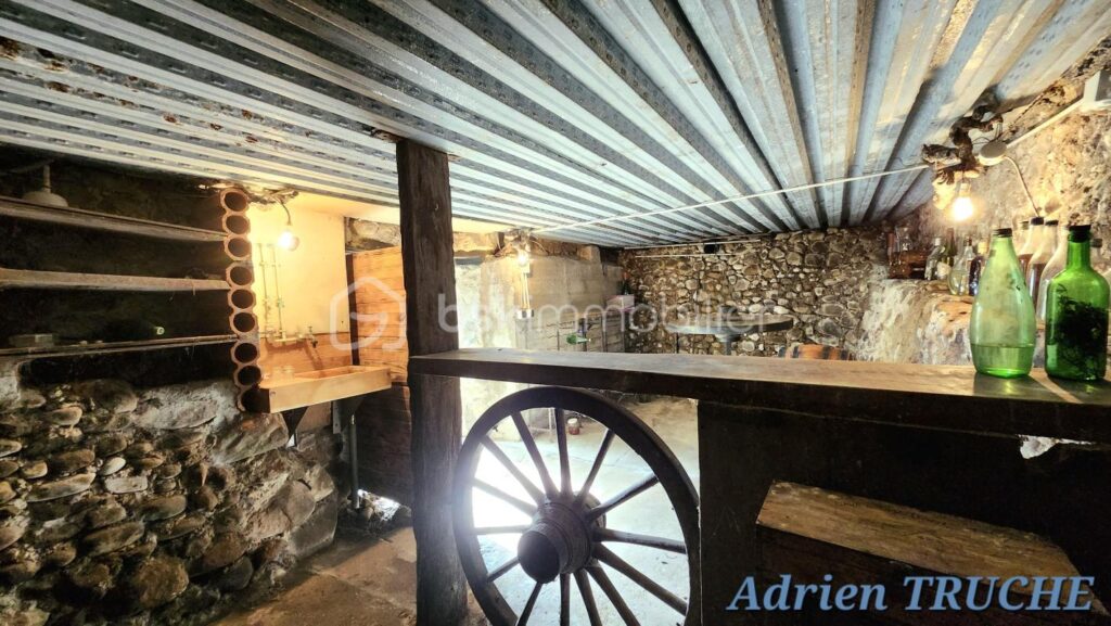 Corps de ferme rénové évolutif – Environnement verdoyant et calme – Belle performance thermique – 5 pièces – 3 chambres – 138 m²