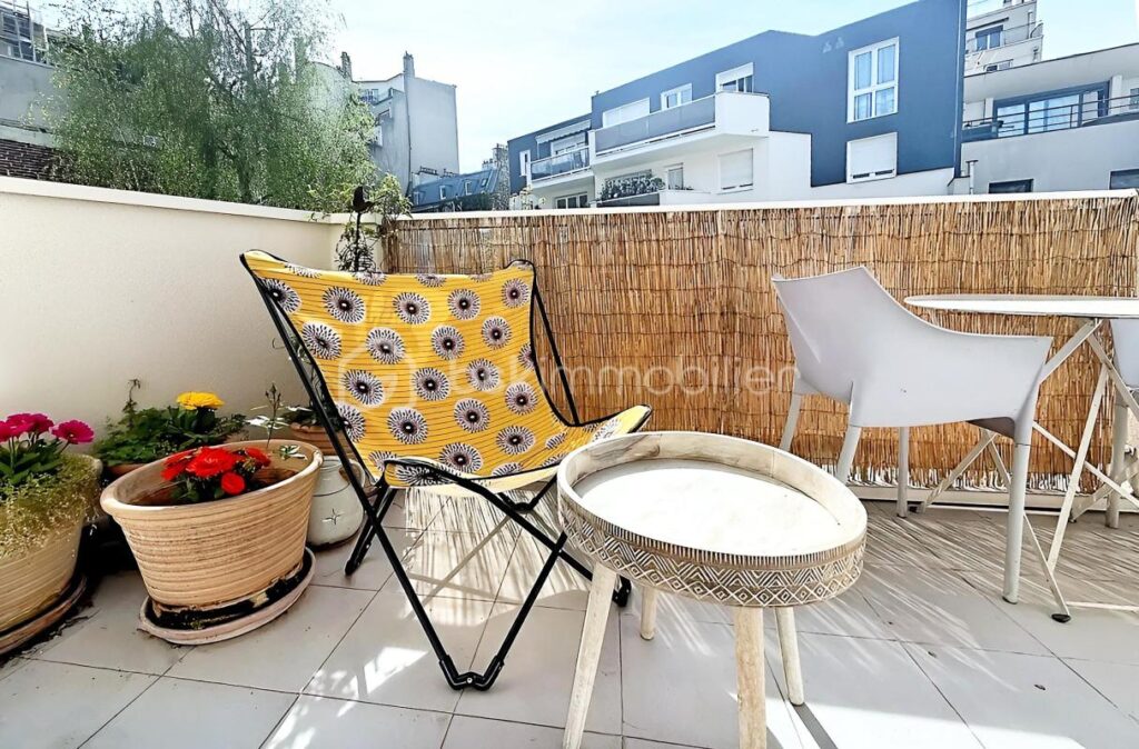 Beau 2 pièces avec balcon plein sud sur Jardin avec Parking et cave – 2 pièces – 1 chambre – 48 m²