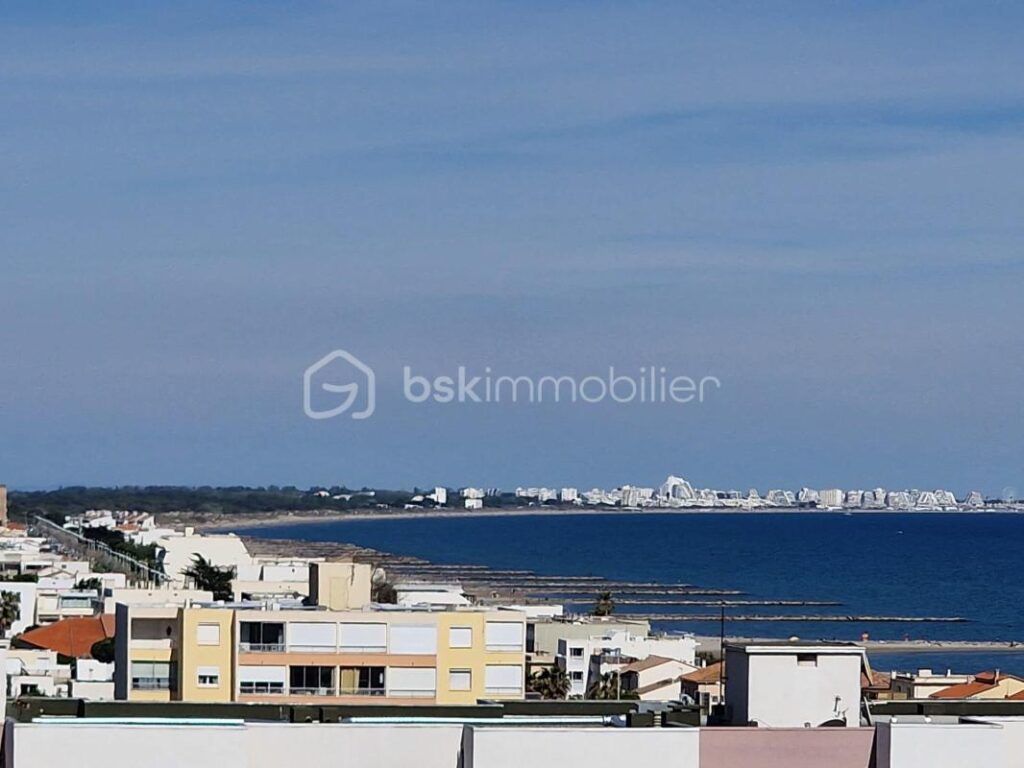 Appartement d&rsquo;exception au Port de CARNON-PLAGE – 3 pièces – 1 chambre – 64 m²