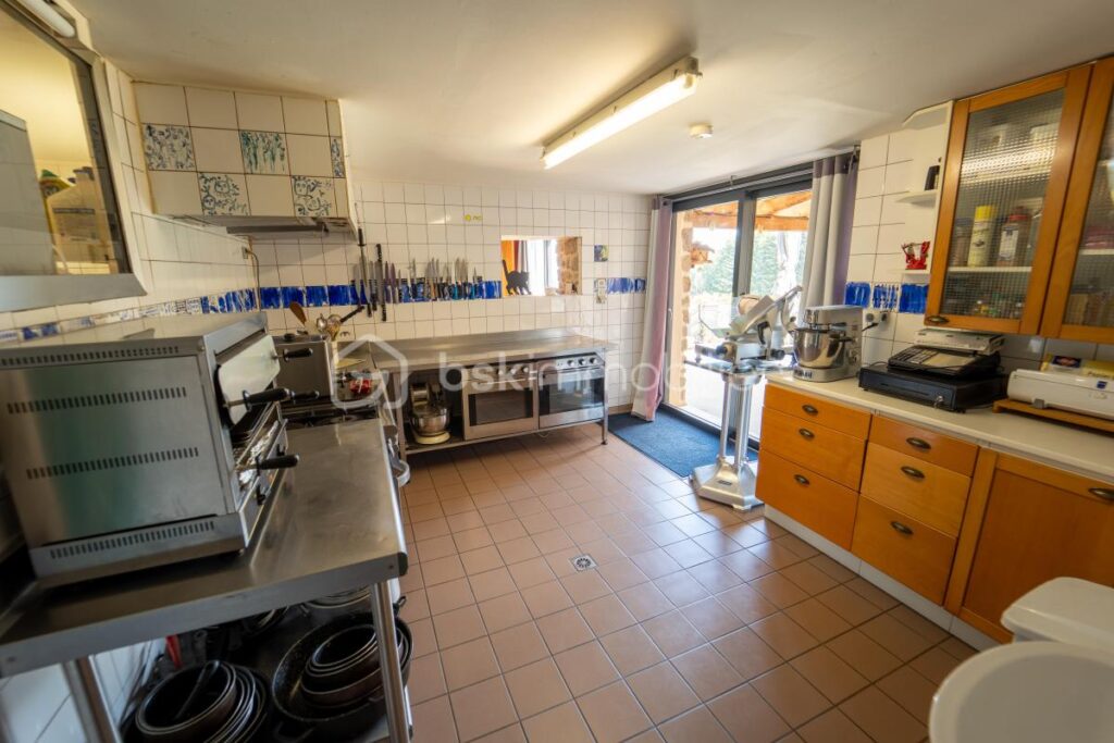 Domaine d&rsquo;exception Colombier sous pilat – 16 pièces – 10 chambres – 532 m²