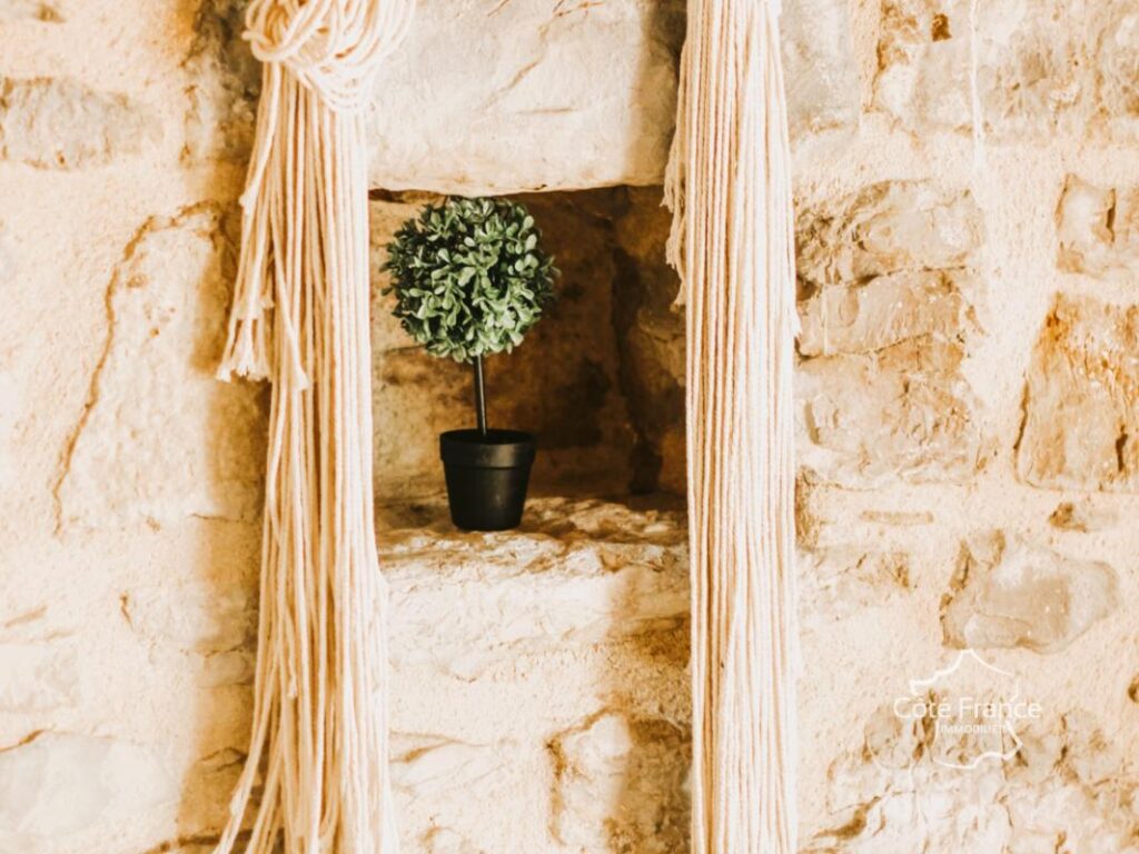 Domaine de prestige: 5 hectares avec maison rénovée, chambre – 12 pièces – 6 chambres – 394 m²