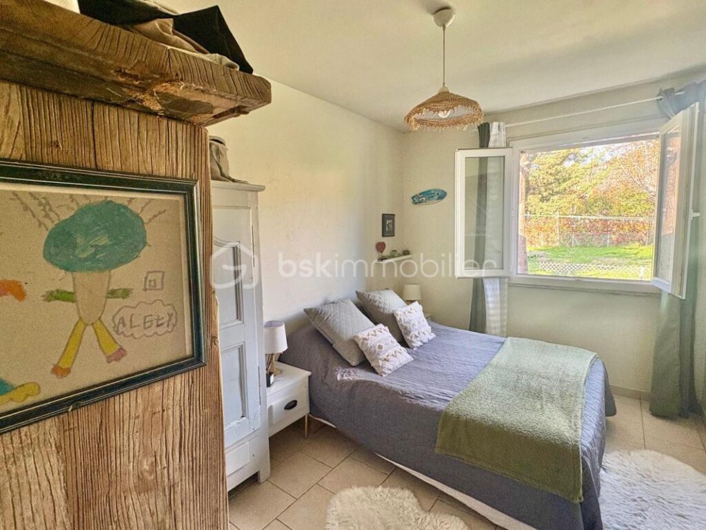 VENTE FAYENCE MAISON PLAIN-PIED 4 CHAMBRES PISCINE – 5 pièces – 4 chambres – 100 m²