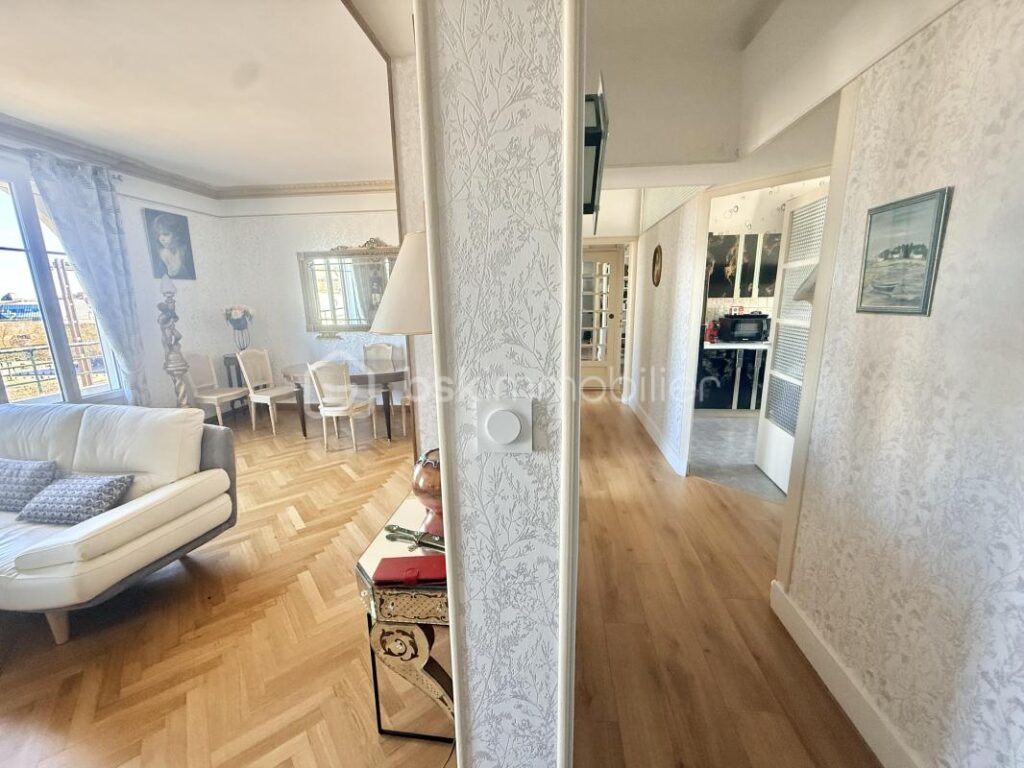 🏙️ Appartement 5 pièces – 86 m² – Centre-ville de Rennes VUE A 180° Au 6ᵉ étage avec ascenseur – 4 pièces – 2 chambres – 86 m²