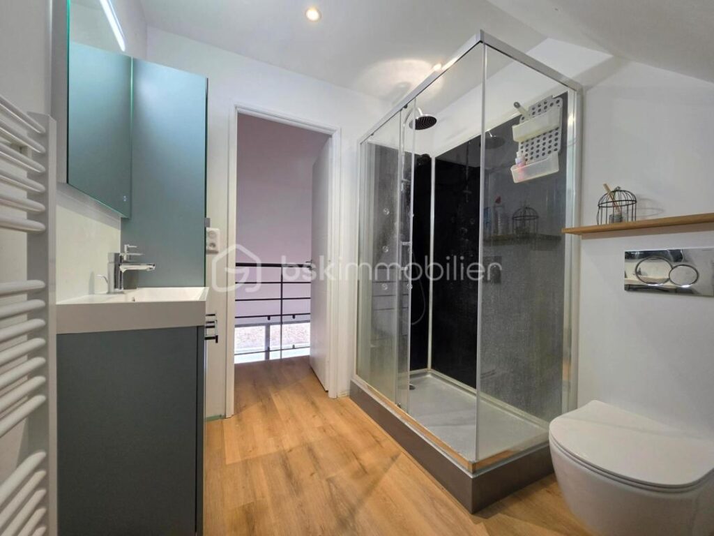 Longère exceptionnelle 330m² rénovée 6 chambres garage terrain 799m² DPE B – 11 pièces – 6 chambres – 330 m²