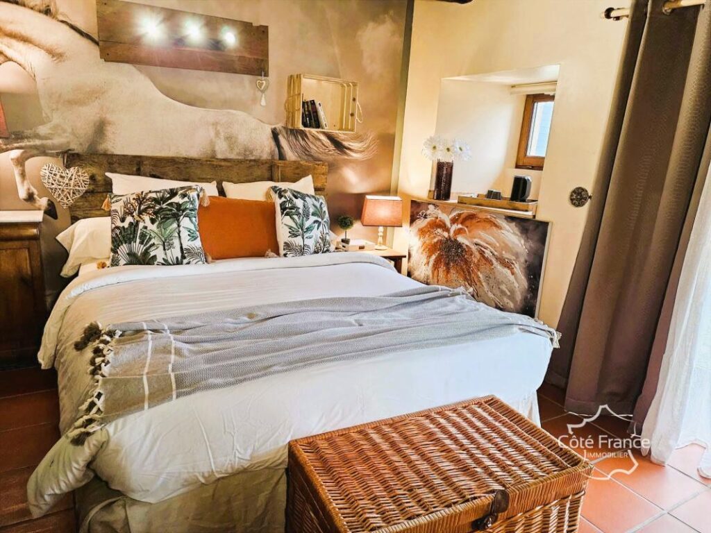 Domaine de prestige: 5 hectares avec maison rénovée, chambre – 12 pièces – 6 chambres – 394 m²