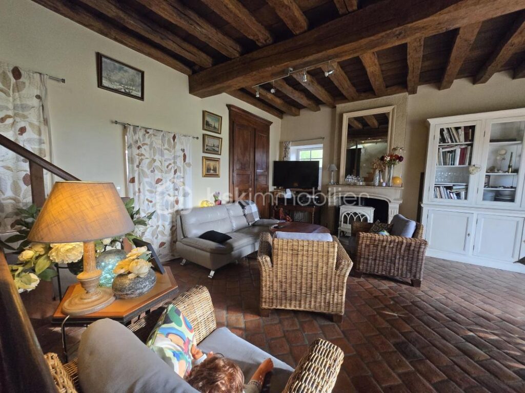 Magnifique Corps de Ferme de 188 m² à Chaulgnes – 5 pièces – 4 chambres – 188 m²