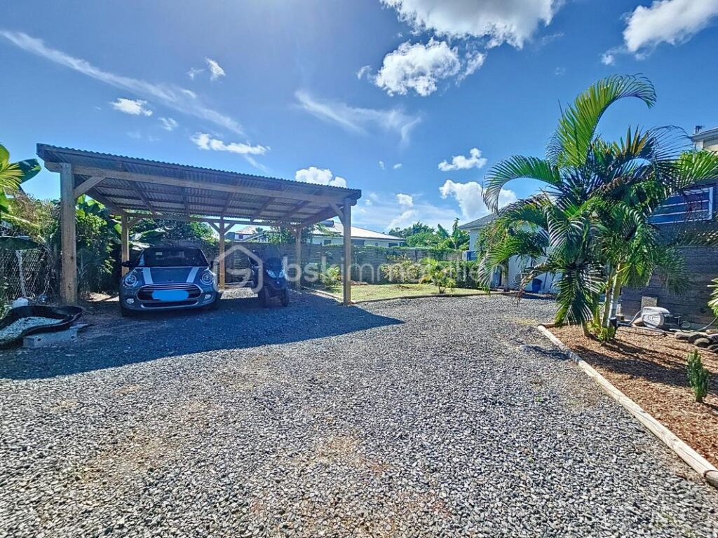 Maison contemporaine avec piscine et résiduel de construction – 4 pièces – 3 chambres – 119 m²