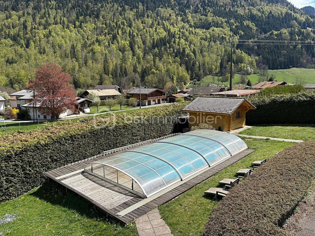 Invitation à l&rsquo;art de vivre au sein d&rsquo;un domaine entre ciel et montagnes ! – 7 pièces – 5 chambres – 134 m²