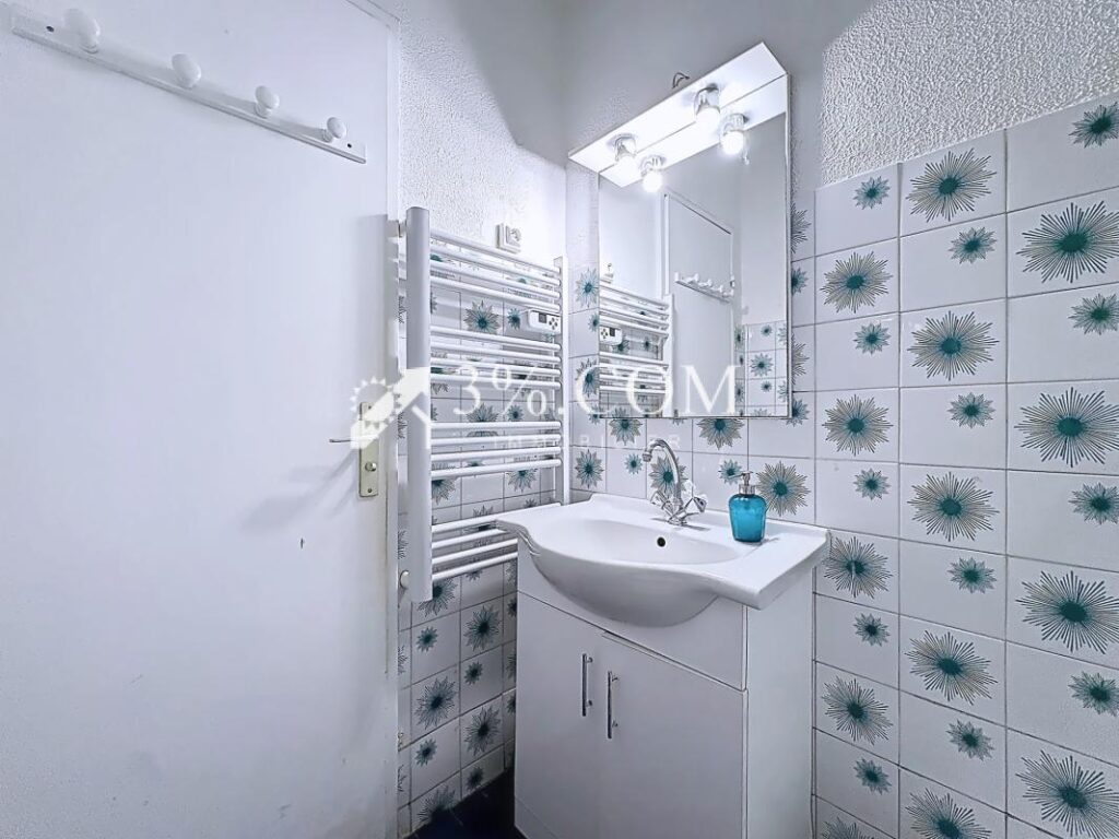 Appartement 2 pièces, balcon, vue port & place de parking, R – 2 pièces – 1 chambre – 24 m²