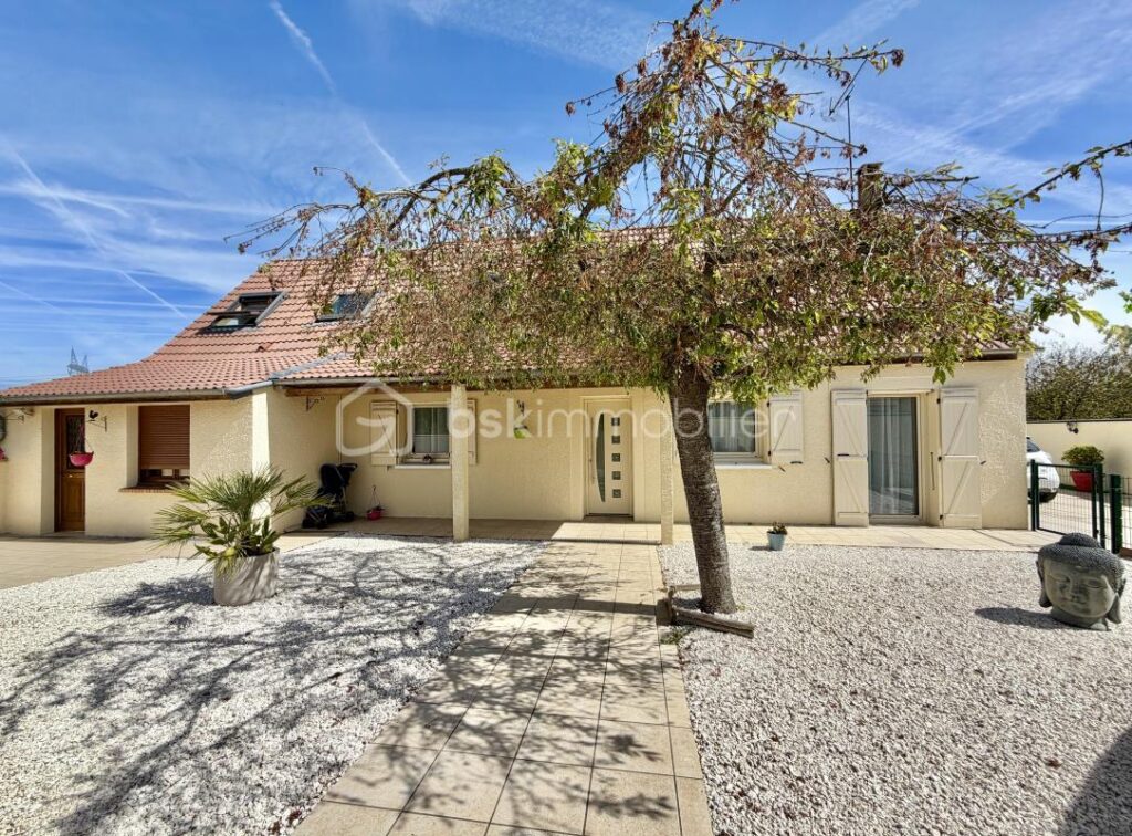 À vendre – Ensemble immobilier avec fort potentiel aux portes de Meaux, sur la commune de Poincy – 10 pièces – 8 chambres – 245 m²