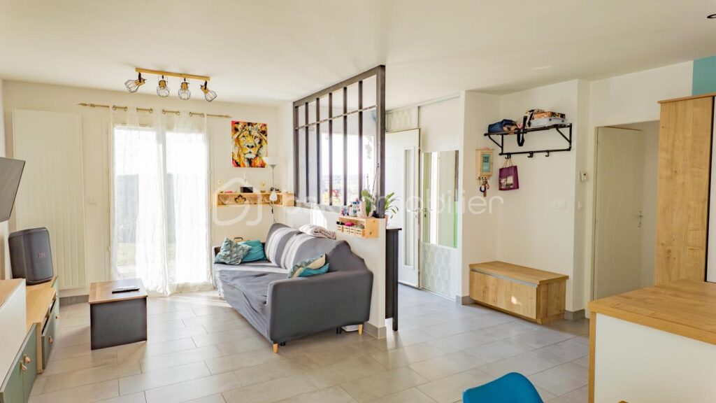 Maison traditionnelle récente avec vue idyllique benignoise – 4 pièces – 3 chambres – 98 m²