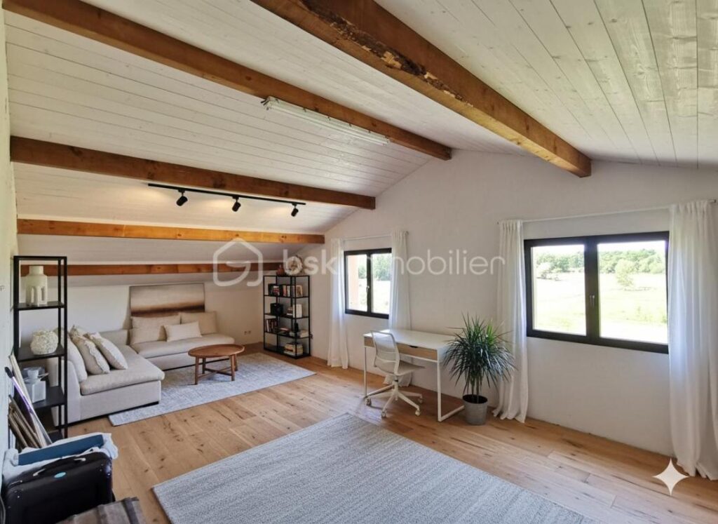 Grande maison familliale – propriété équestre – 6 pièces – 4 chambres – 128 m²