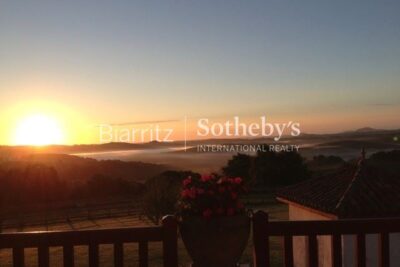 SUPERBE PROPRIETE HISTORIQUE DU XVIIIème siècle – 15 pièces – 7 chambres – 467 m²