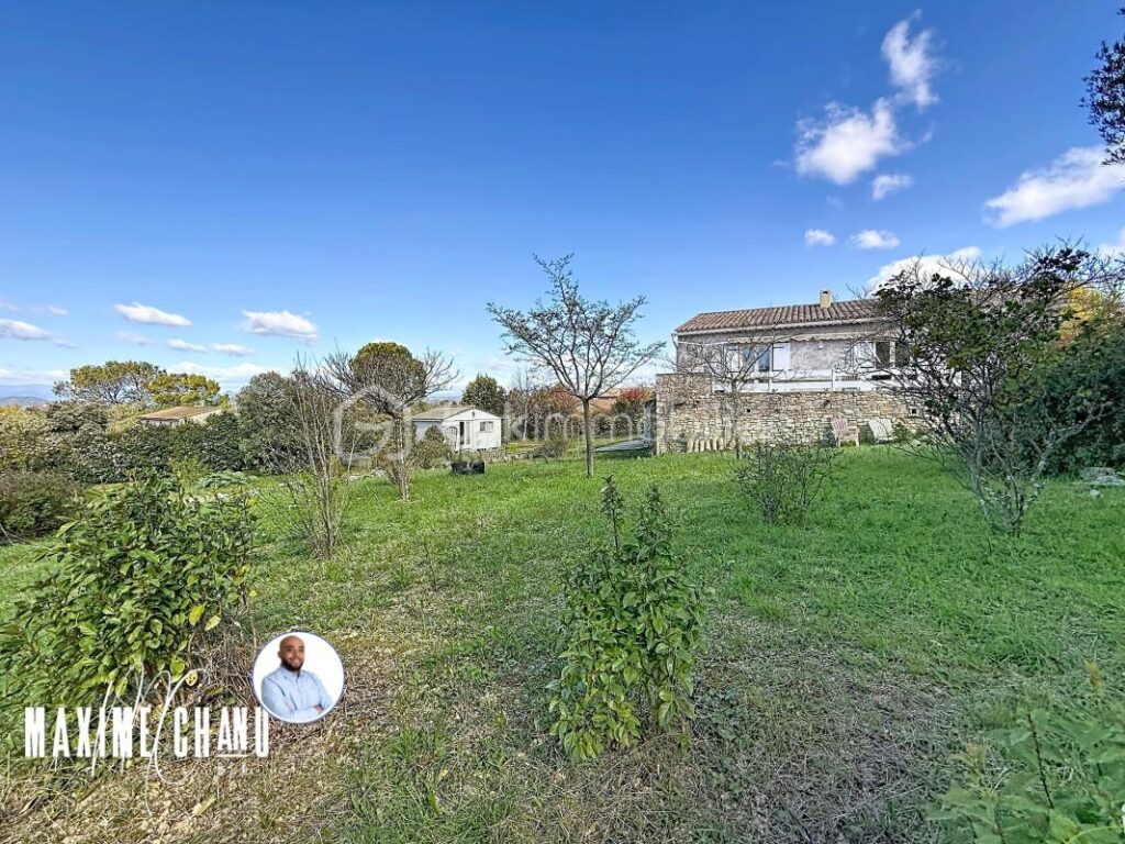 Maison à Saint Privat de Champclos sur 2000 m2 de terrain – 3 pièces – 2 chambres – 75 m²