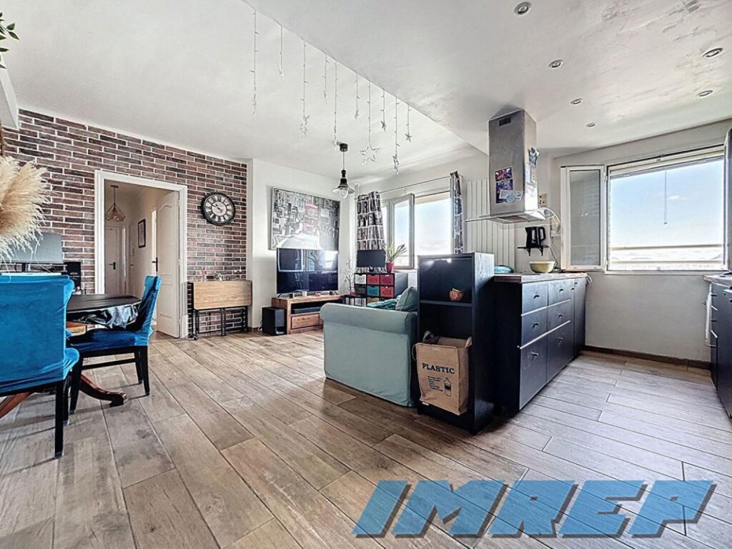 Bel appartement T4 de 67m2 belle vue Saint-Giniez 13008 MARSEILLE réf : 1072 – 4 pièces – 3 chambres – 67 m²