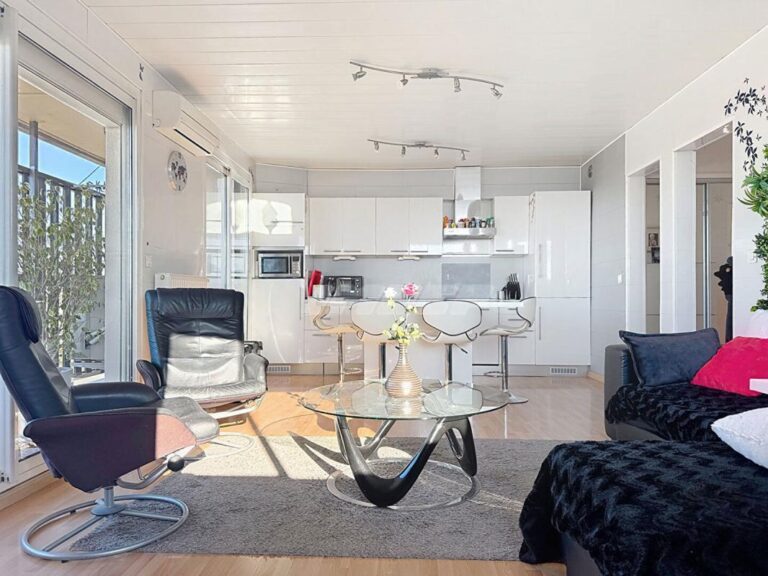 13010 Saint Tronc T4 78 m2 balcon cave – 4 pièces – 3 chambres – 78 m²